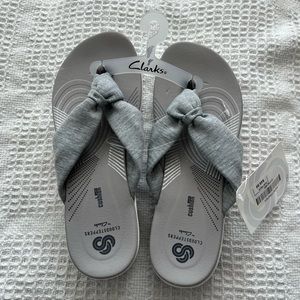 Clark’s Cloudsteppers Grey Sandals